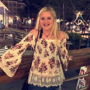 Meet your Posher, Macy